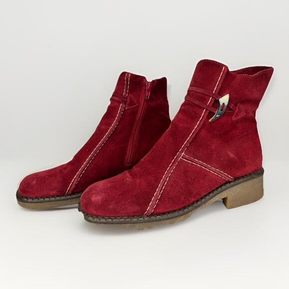 La Canadienne Womens Naomi Red Suede Ankle Boot 9M Toggle Outdoor Made In Canada - Picture 1 of 15